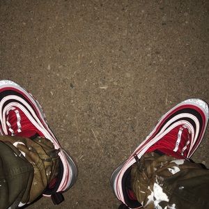 Meet your Posher, Johnny